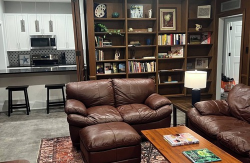Pascagoula Apartment | Luxury Library Vibe, Modern Executive Apartment