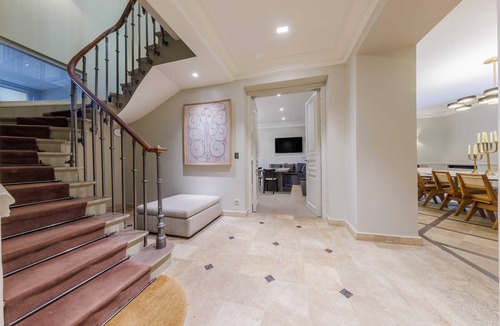 Neuilly-sur-Seine Apartment | Luxury Mansion with Garden in Heart of Neuilly