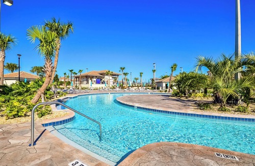 Davenport House | Luxury Mansion 8BR - Private Pool - Jacuzzi