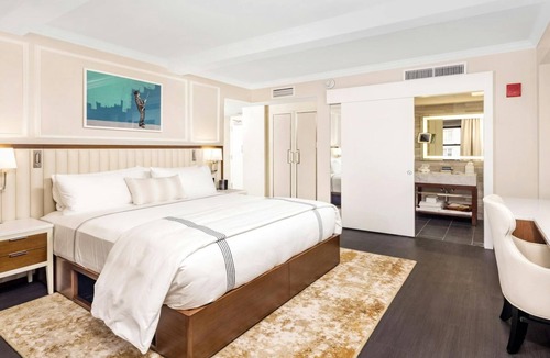 Central Park South Resort | Luxury NYC Stay Near Central Park, 5th Ave & Broadway Studio Premier Plus