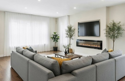 Southeast Yonkers Apartment | Luxury NYC Villa – Backyard Oasis, Gazebo, Game Room & Parking