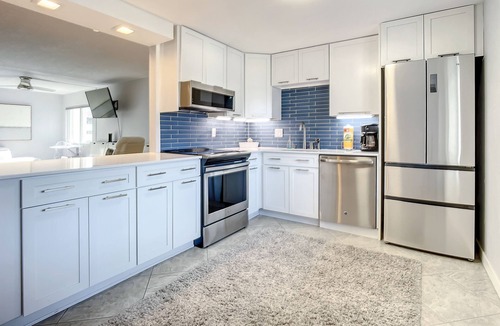Brown Condo | Luxury, Ocean View Chateau By The Sea 24B