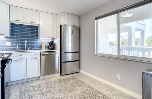Brown Condo | Luxury, Ocean View Chateau By The Sea 24B