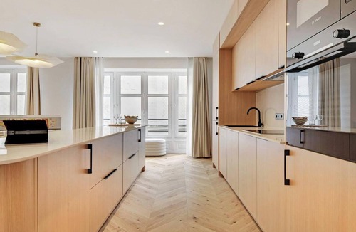 8th Arrondissement Apartment | LUXURY PARISIAN RETREAT:ELEGANT 4-BEDROOM APARTMENT IN MADELEINE DISTRICT-180SQM