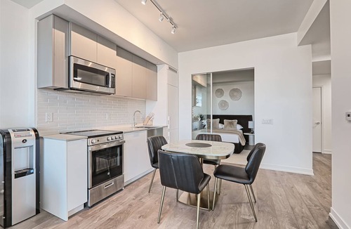 Parkdale Apartment | Luxury penthouse with a beautiful view, 3 bedrooms, private balcony, and more.