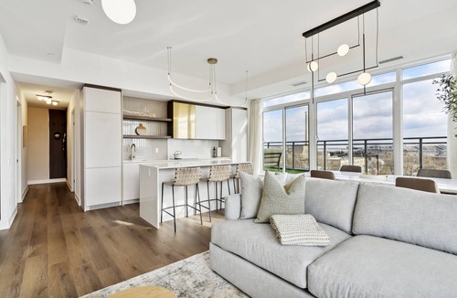 Leslieville Condo | Luxury, Privacy, Perfection in Leslieville!