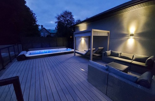 Loyalist House | Luxury Property, Water views, 5-6 beds