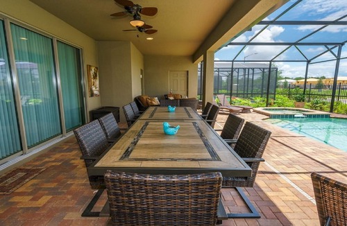 Four Corners Villa | LUXURY RESORT ACROSS THE STREET FROM CLUBHOUSE. MINUTES TO DISNEY & SHOPPING.