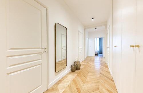 Saint-Gervais Apartment | Luxury Rivoli 4 Bed 3,5 Bath by Hotel de Ville BHV