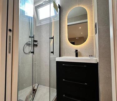 Romainville Apartment | Luxury Studio - Romainville