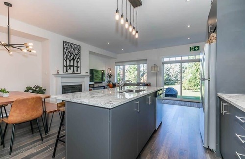 The Blue Mountains House | Luxury Townhome: Private Patio Shuttle, Trails!