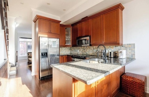Cabbagetown House | Luxury Townhouse 7 beds 15 guests 5 Star Rate Super Host