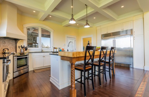 Prince Edward House | Luxury Vacation Rental Home in Prince Edward County Ontario