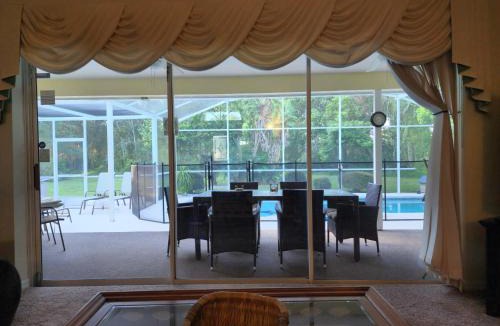 Doral Woods Villa | Luxury villa close to city yet very serene/private