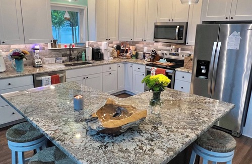 North Ocean City House | MADISON BAY BEACH GETAWAY-PRIVATE POOL-HOT TUB- FIRE PIT- WEEKLY STAY DISCOUNT