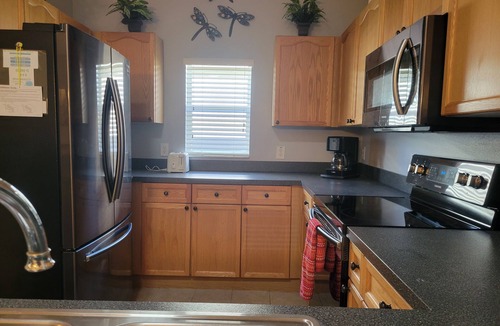 Magic Landings House | Magical Family Friendly Pool and Lake House
