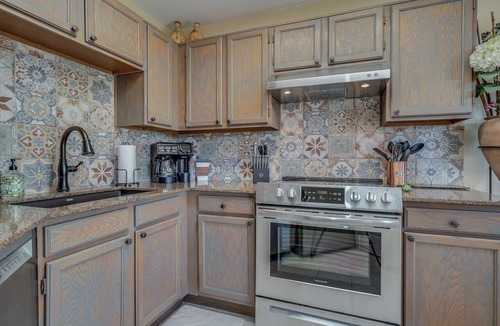 Tucson Condo | Magical surroundings - inside and out in this 1 bedroom second floor