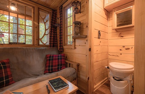 LaFayette Cabin | Magical Tree House Rental in the Woods near Syracuse for Glamping in New York State