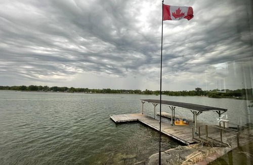 Washago Cottage | Magnificent Lakefront Modern Cottage
