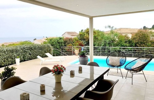 Solenzara House | Magnificent villa with sea view and swimming pool
