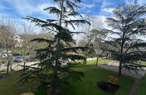 Rueil-Malmaison Apartment | Magnifique Appartement 2 Chambres Proche de Paris