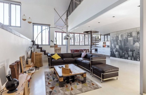 Louis Bertrand-Mirabeau-Semard Condo | Magnifique Loft aux Portes de Paris