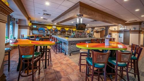 New Cumberland Hotel | Magnuson Grand Harrisburg