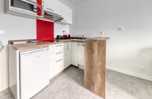 Magny-le-Hongre Apartment | Magny II Studio