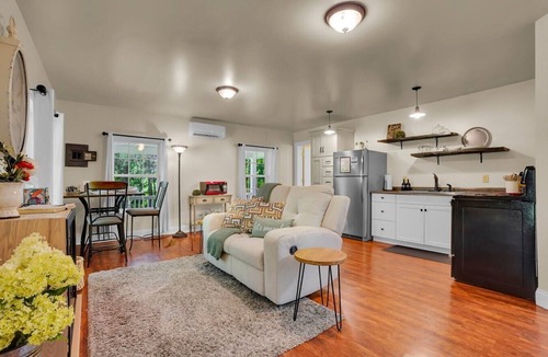 Elizabethville Cottage | Mahantango Cottage Retreat Couples getaway
