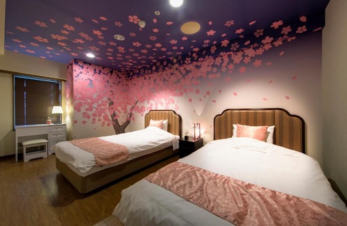 Miura Hotel | Maholova Minds Miura