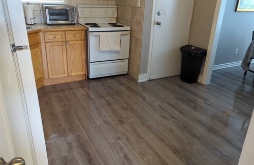 Brampton Apartment | Main floor of a Bungalow