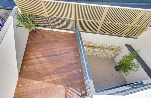 Suresnes House | Maison Centre Suresnes