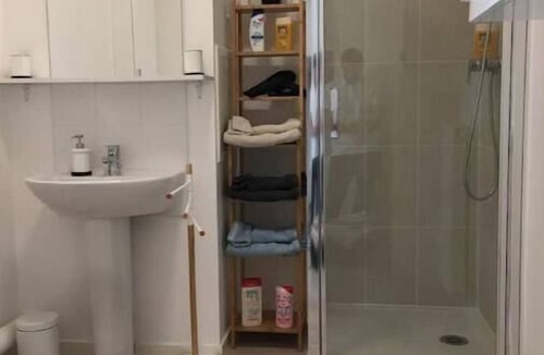 Arnouville Apartment | Maison Cosy One - Parking S/sol et Wifi Gratuit