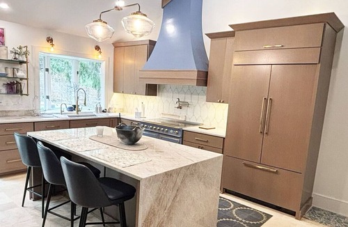 State College House | MAISON de BLUE et BLANC, Exquisite home close to town, campus, & Beaver Stadium