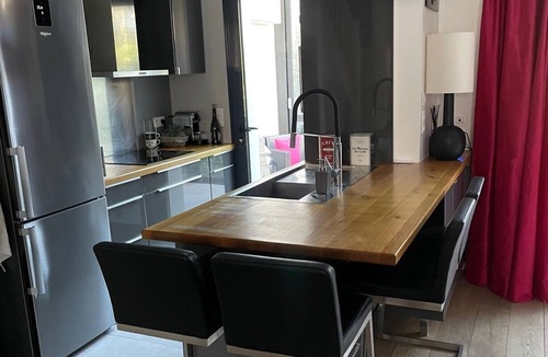 Saint-Cloud House | Maison de Charme Tout Proche Paris. Emplacement Idéal Pour les Sites Olympiques