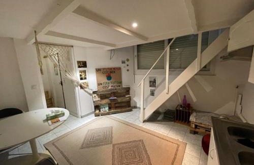 Pantin Apartment | Maisonnette en duplex 25 M2, Pantin porte de Paris
