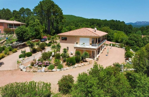 Levie House | Manon - LEVIE - Gîte