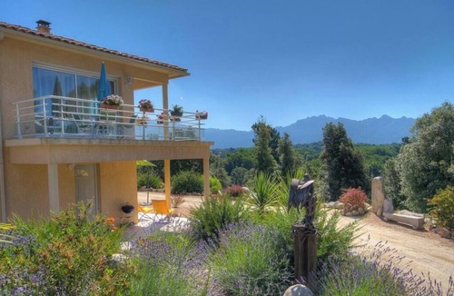 Levie House | Manon - LEVIE - Gîte