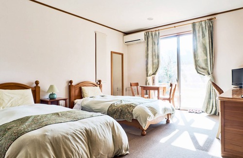 Hachijo Hotel | Mantenbo