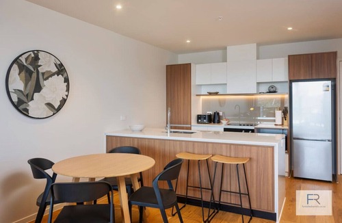 Onehunga Apartment | Manukau Harbour Views| by Furnished Rentals