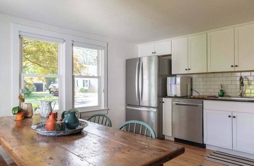 Kingston House | Maplewood Meadow: w/Hot Tub | 5 Mins to Kingston