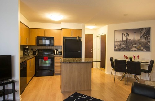 Downtown Mississauga Condo | Maplewood Suites - Grand Ovation, Square One