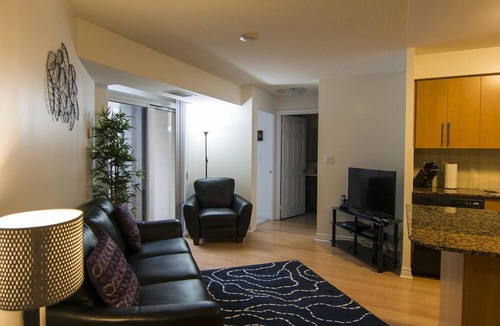 Downtown Mississauga Condo | Maplewood Suites - Grand Ovation, Square One