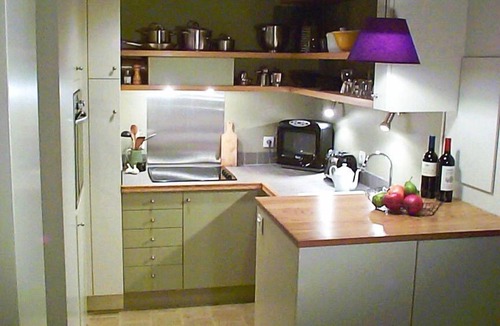 3rd Arrondissement Apartment | Marais - Unique 'Country Cottage in Heart of Paris' Romantic Garden Apartment