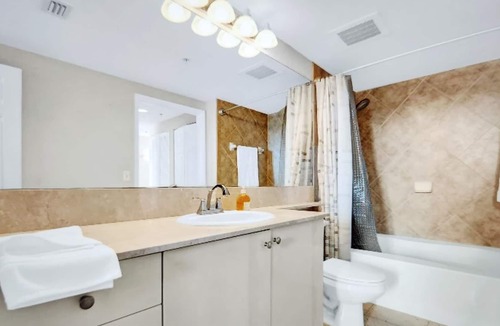 Ocean Ridge Apartment | Marina view condo 15 min walk from the beach