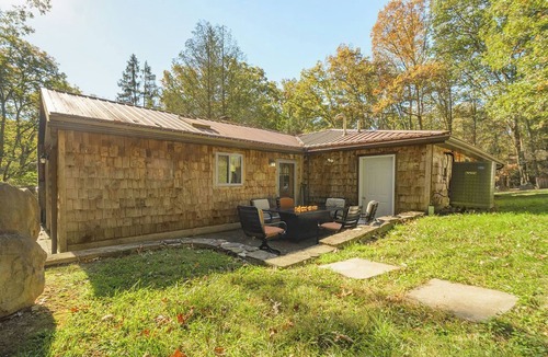 Farmington House | Mark's Retreat - Spacious Mountain Lodge w/Hot Tub