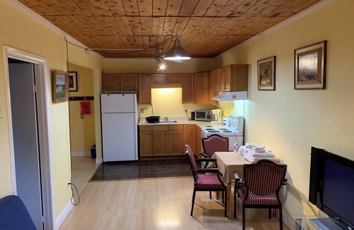 Marmora Apartment | Marmora and Lake Inn Apartment