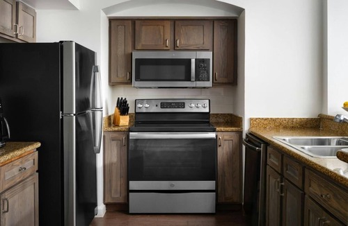 Palm Beach Shores Resort | Marriott's Ocean Pointe 2 Bedroom Ocean Side