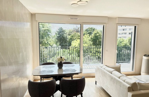 Malakoff Apartment | Marvelous 2-bedroom apartment at the gates of Paris close to Porte de Versailles