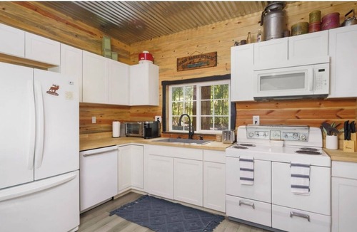 Priest River Cabin | Marvelous 3-bedroom cabin located on beautiful Priest River